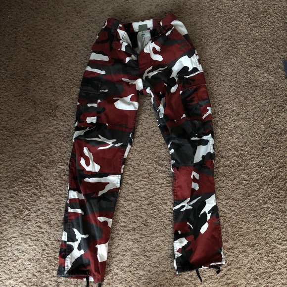 Zumiez Pants - camo cargo pants